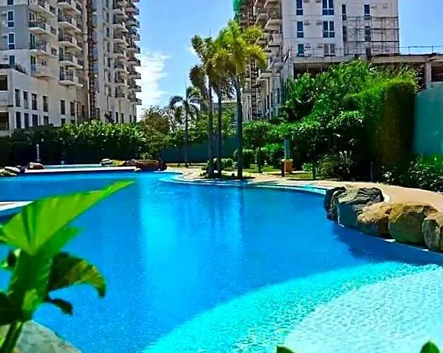 Penthouse Unit For 2 Bedroom Access 4* Manilla