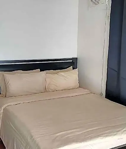 Penthouse Unit For 2 Bedroom Access 4*