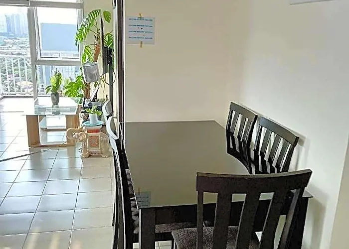 Penthouse Unit For 2 Bedroom Access Hotel Manilla